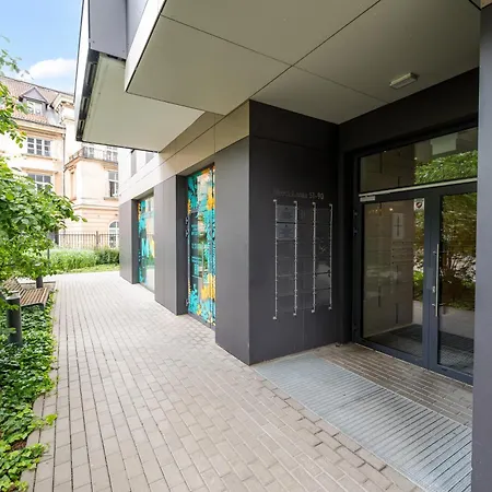 Solidarnosci Skyline By Bookinghost Варшава