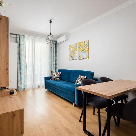 Appartement Solidarnosci Skyline By Bookinghost